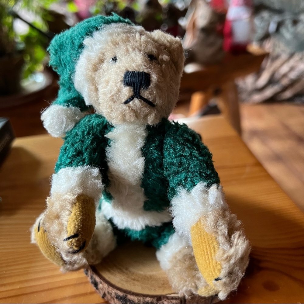 Authentic Vintage Boyd’s Bears Green Santa Suit